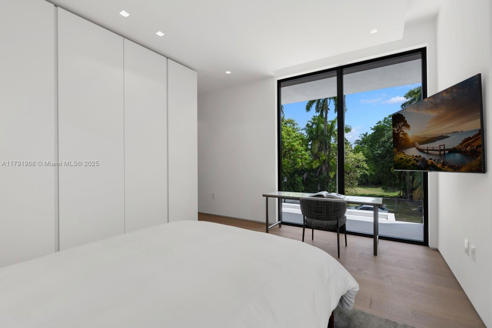 Real estate property located at 1800 27th Street, Miami-dade, Sunset Islands Island No 2, Miami Beach, FL