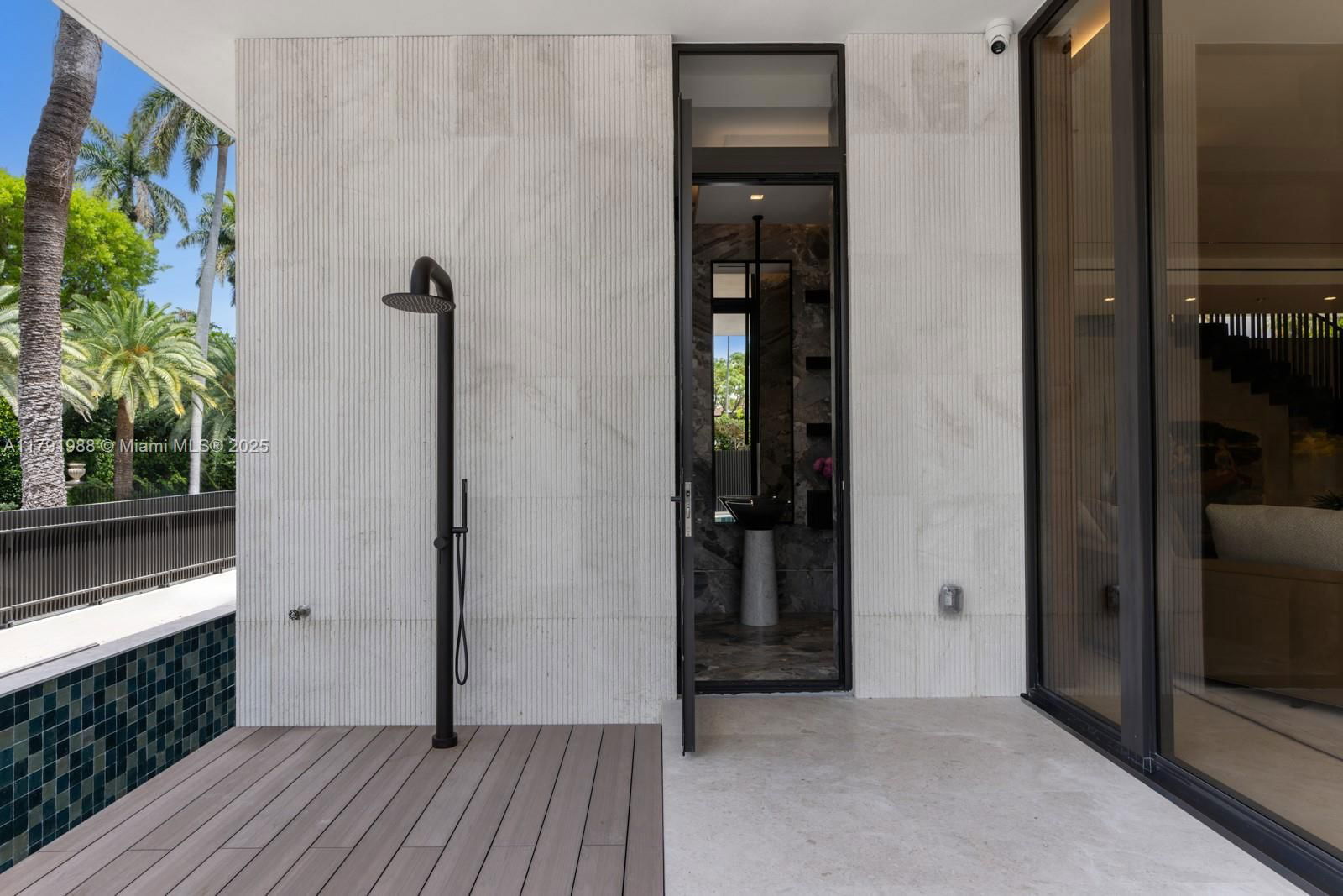 Real estate property located at 1800 27th Street, Miami-dade, Sunset Islands Island No 2, Miami Beach, FL
