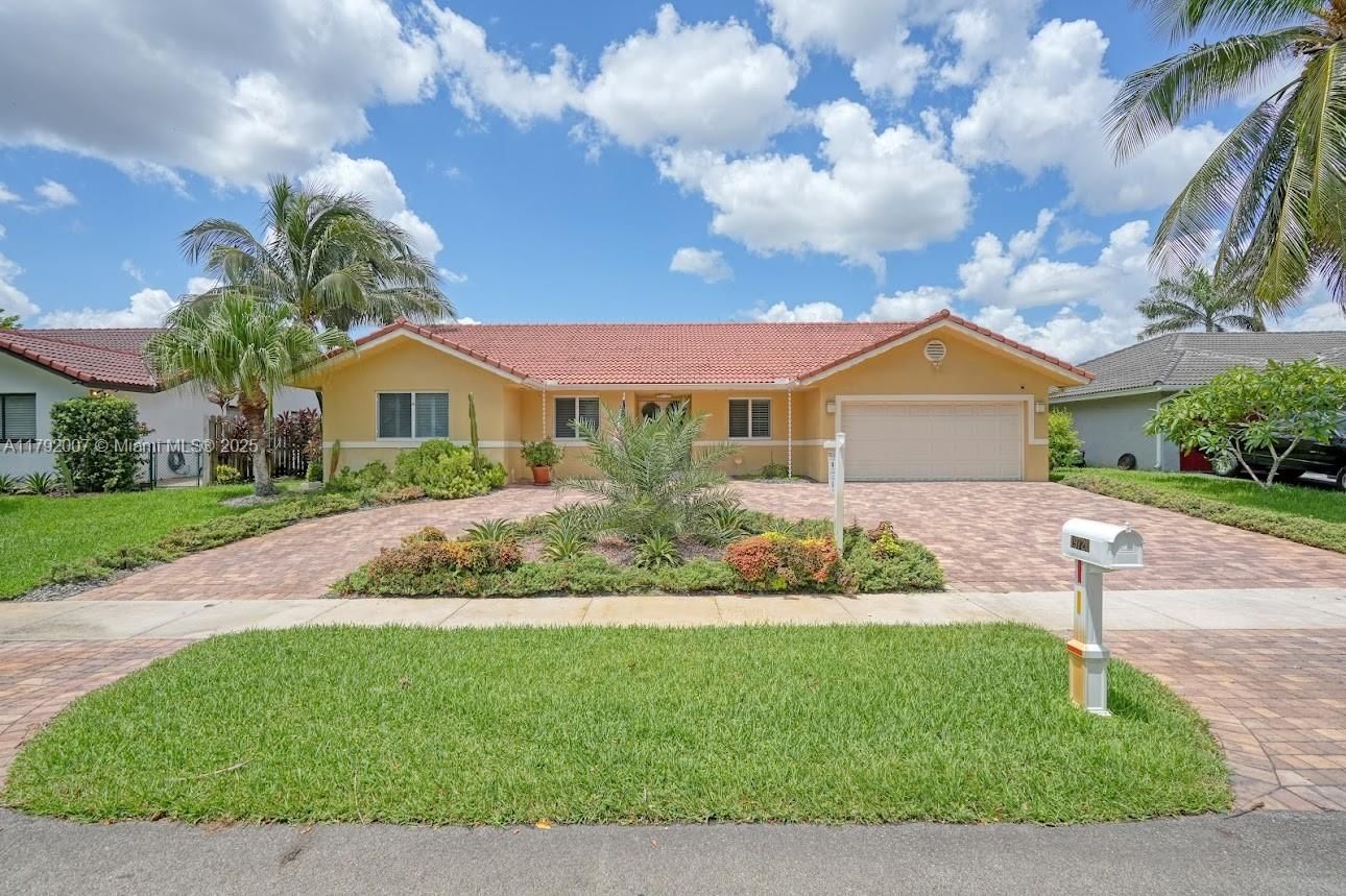 Real estate property located at 19720 79th Ct, Miami-dade, Saga Bay Sec 1 Part 4 Ame, Cutler Bay, FL