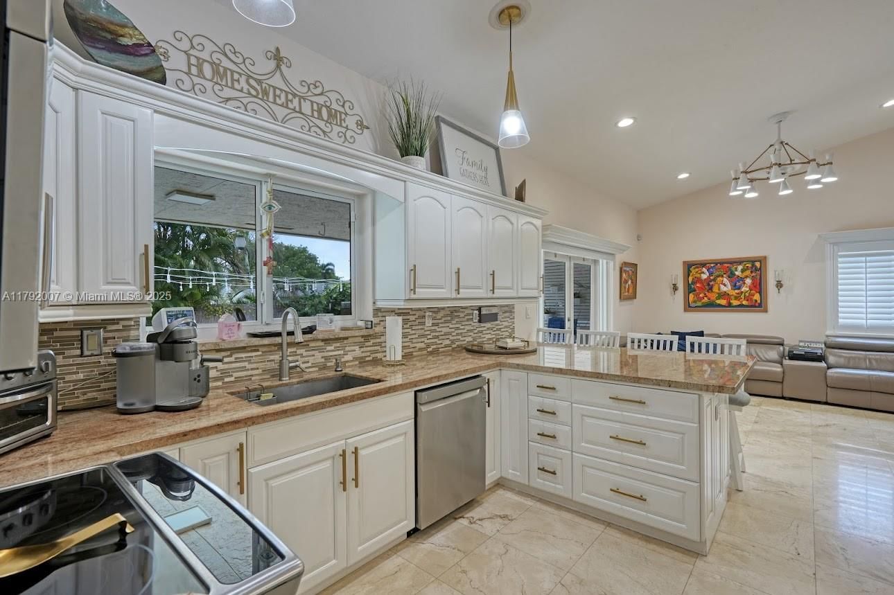 Real estate property located at 19720 79th Ct, Miami-dade, Saga Bay Sec 1 Part 4 Ame, Cutler Bay, FL