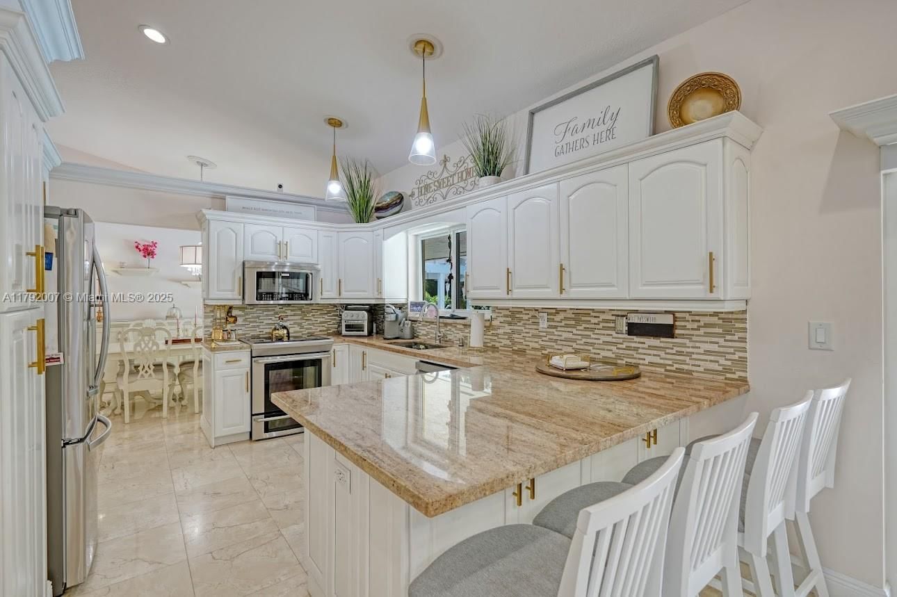 Real estate property located at 19720 79th Ct, Miami-dade, Saga Bay Sec 1 Part 4 Ame, Cutler Bay, FL