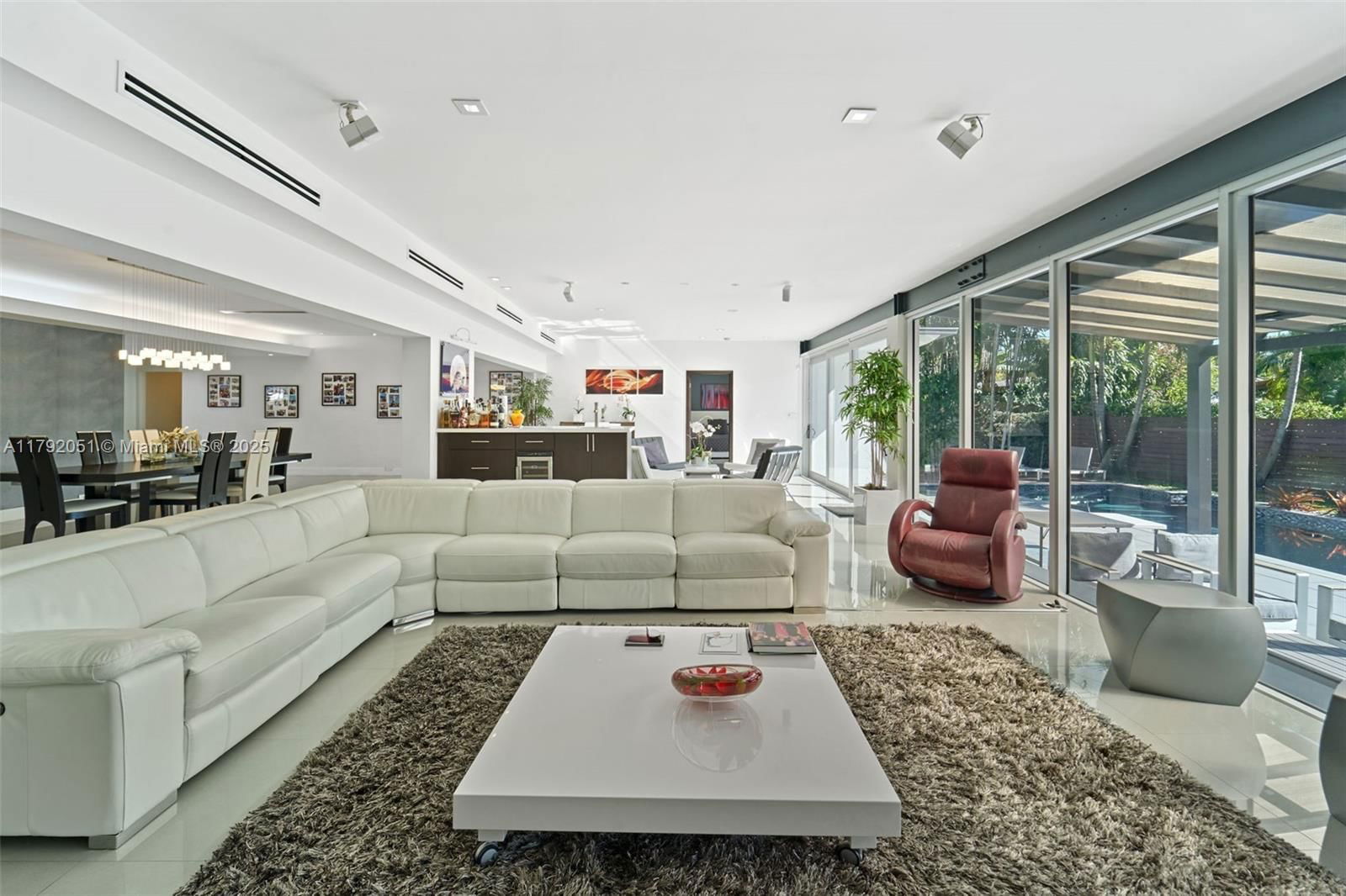 Real estate property located at 18 SAMANA DR, Miami-dade, Bay Heights, Miami, FL