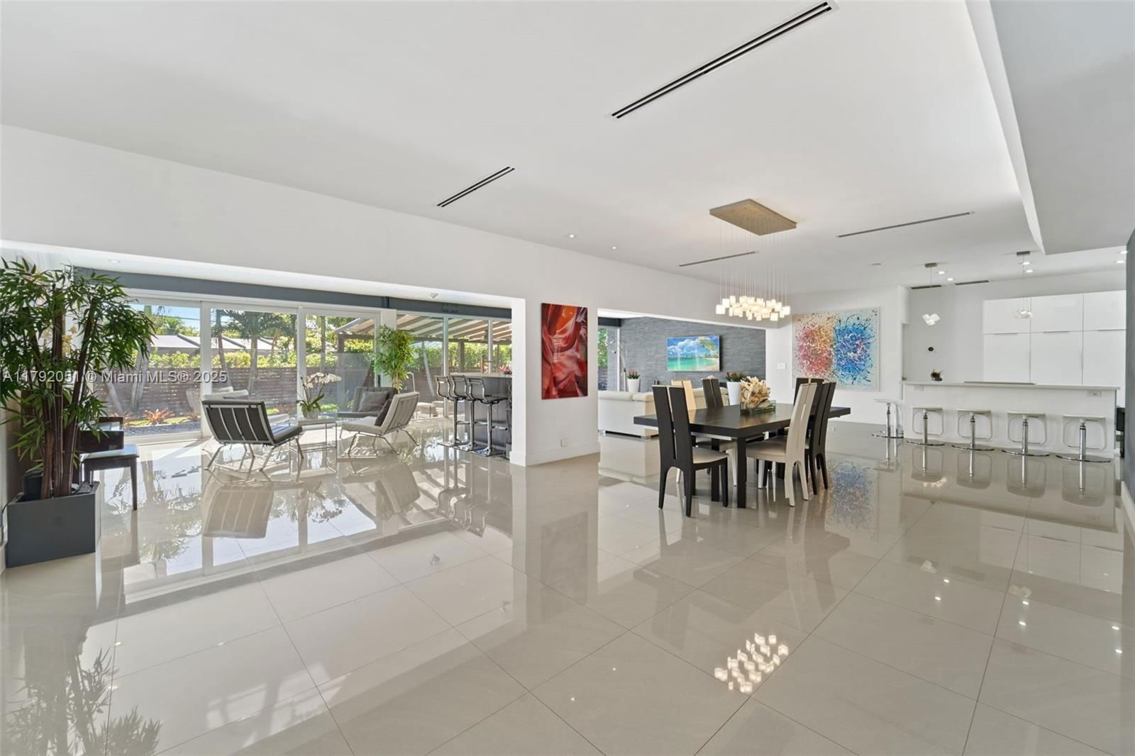 Real estate property located at 18 SAMANA DR, Miami-dade, Bay Heights, Miami, FL