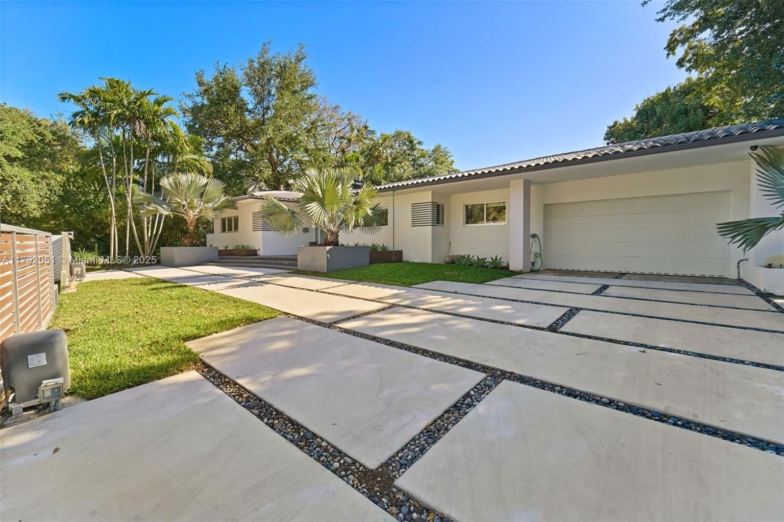 Real estate property located at 18 SAMANA DR, Miami-dade, Bay Heights, Miami, FL