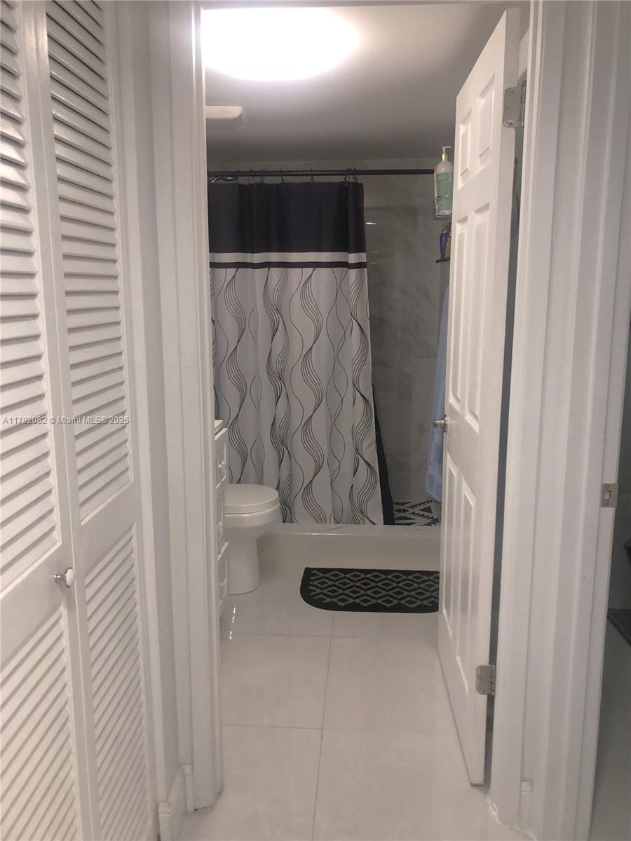 Real estate property located at 1101 Bahama Bnd B2, Broward, Bahama Village Condo, Coconut Creek, FL