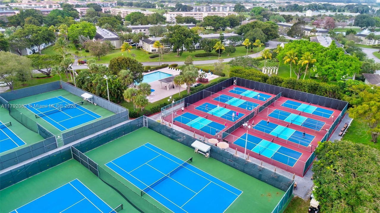 Real estate property located at 1101 Bahama Bnd B2, Broward, Bahama Village Condo, Coconut Creek, FL