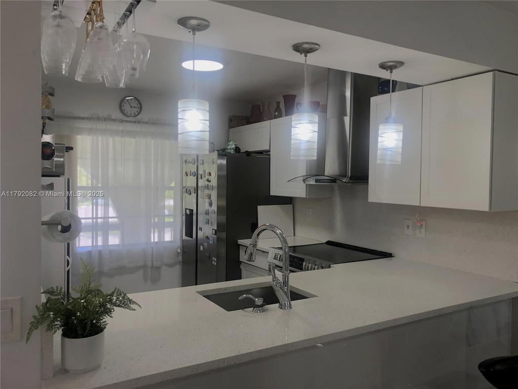 Real estate property located at 1101 Bahama Bnd B2, Broward, Bahama Village Condo, Coconut Creek, FL