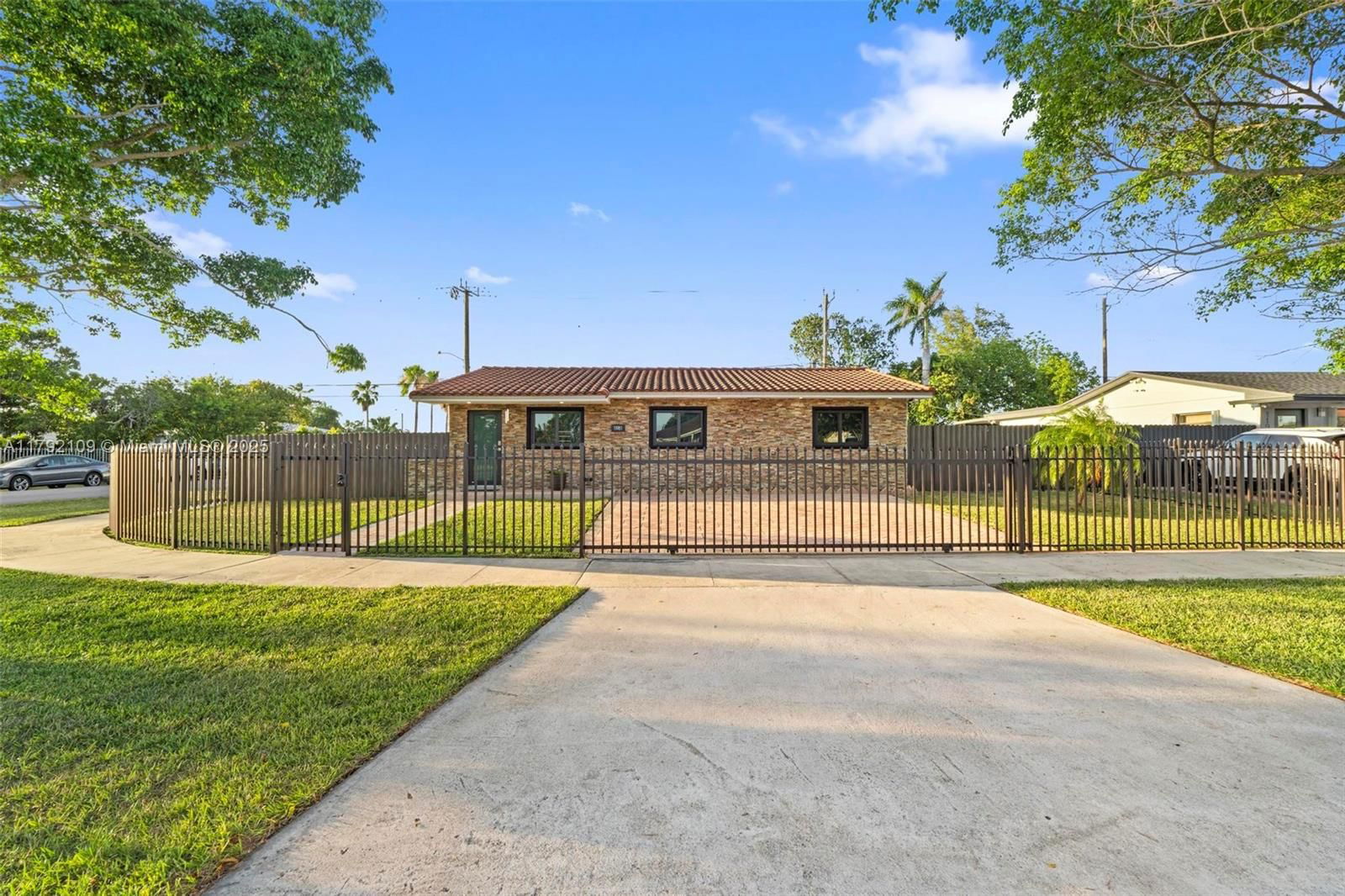 Real estate property located at 11981 178th Ter, Miami-dade, South Miami Hgts Add B, Miami, FL