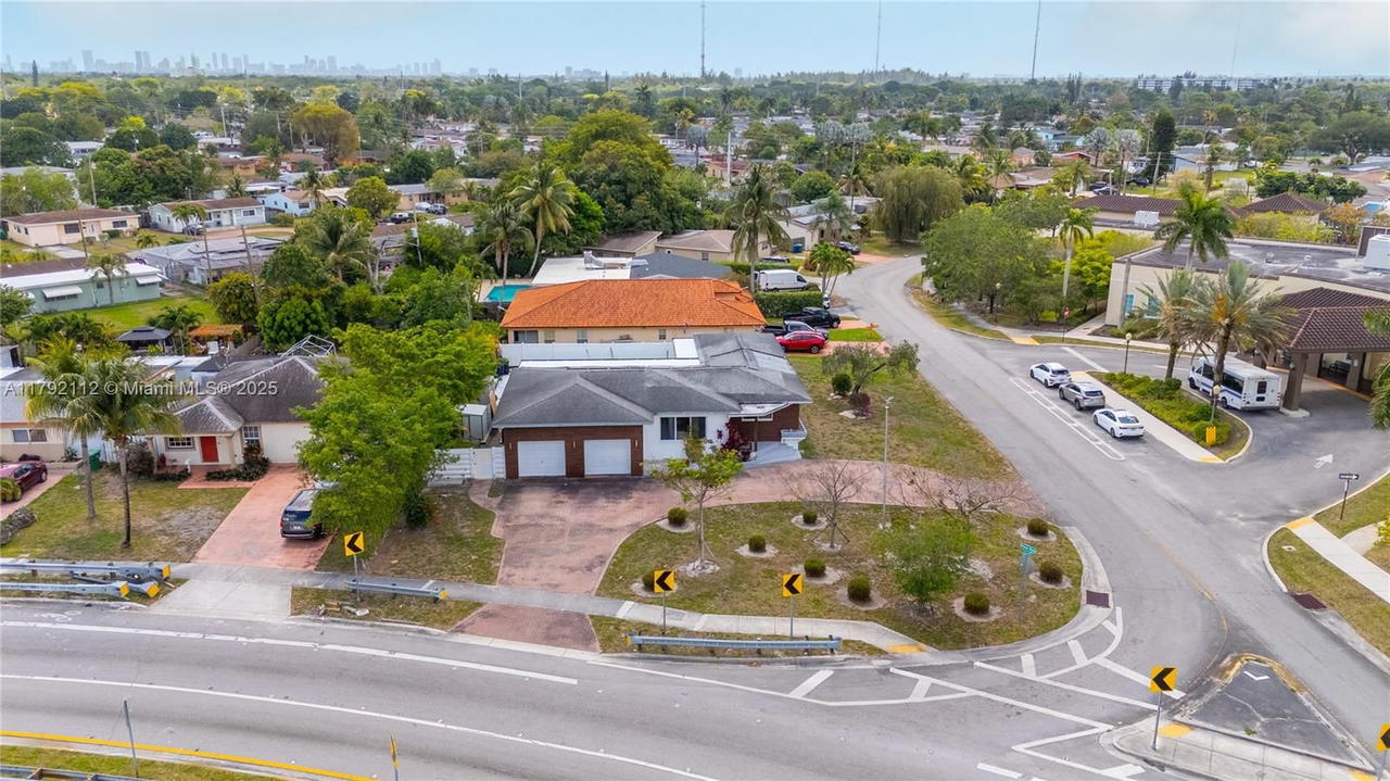 Real estate property located at 6690 Miramar Pkwy, Broward, Miramar Park, Miramar, FL