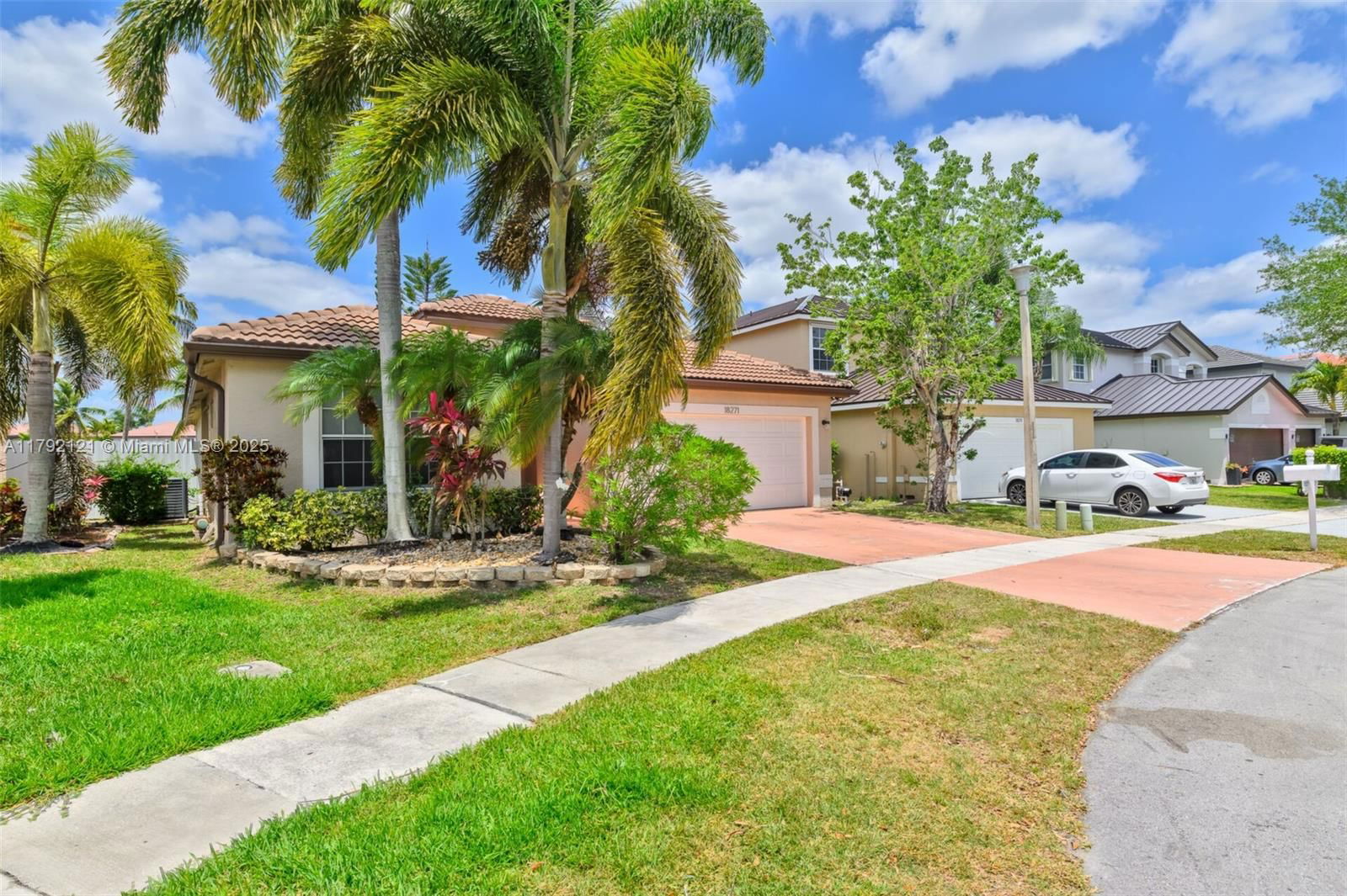 Real estate property located at 18271 27th St, Broward, Silver Lakes Phase Iii, Miramar, FL