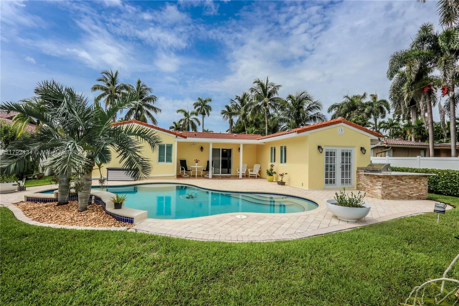 Real estate property located at 1215 Jefferson St, Broward, Hollywood Lakes Section, Hollywood, FL