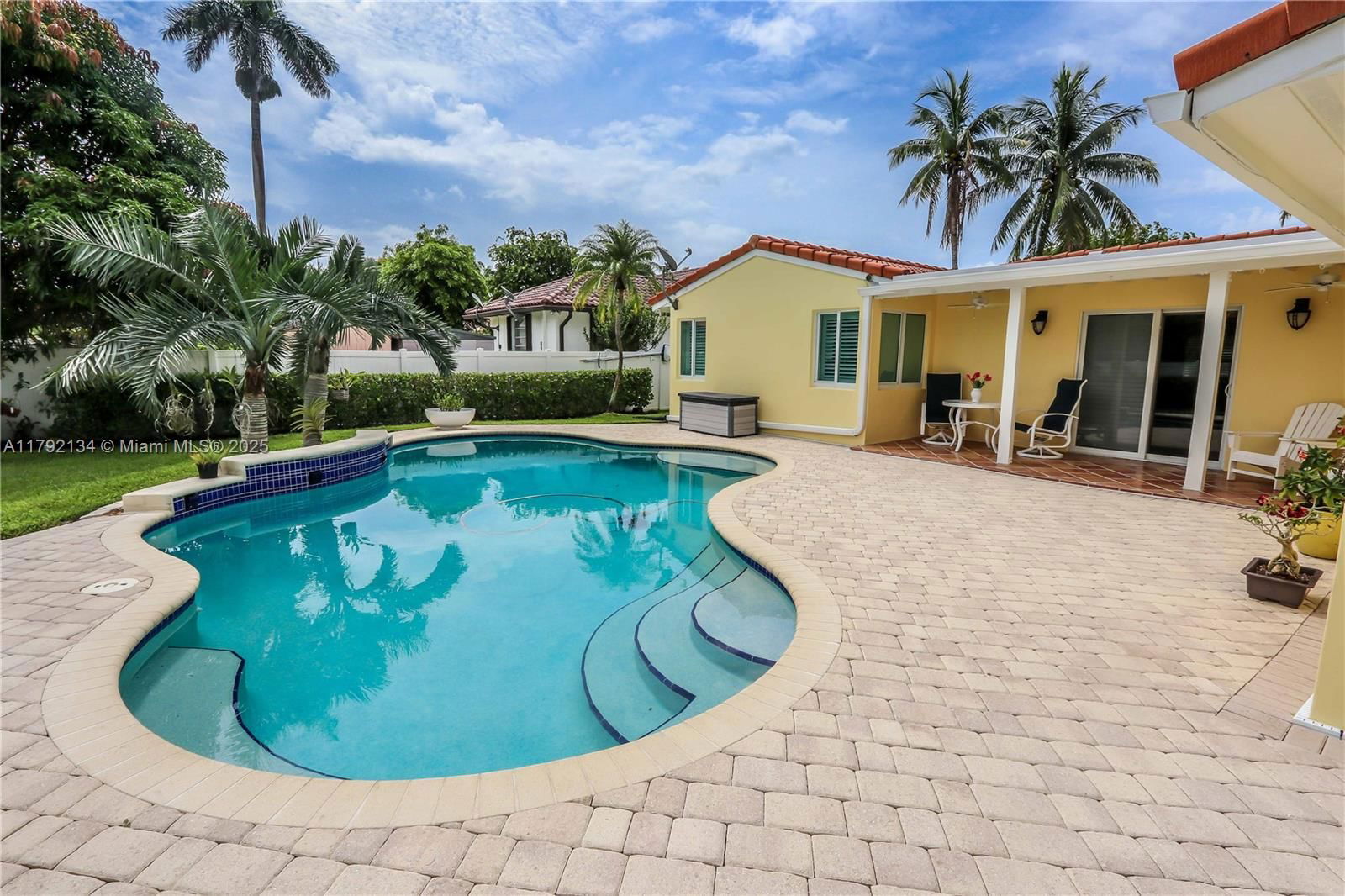 Real estate property located at 1215 Jefferson St, Broward, Hollywood Lakes Section, Hollywood, FL