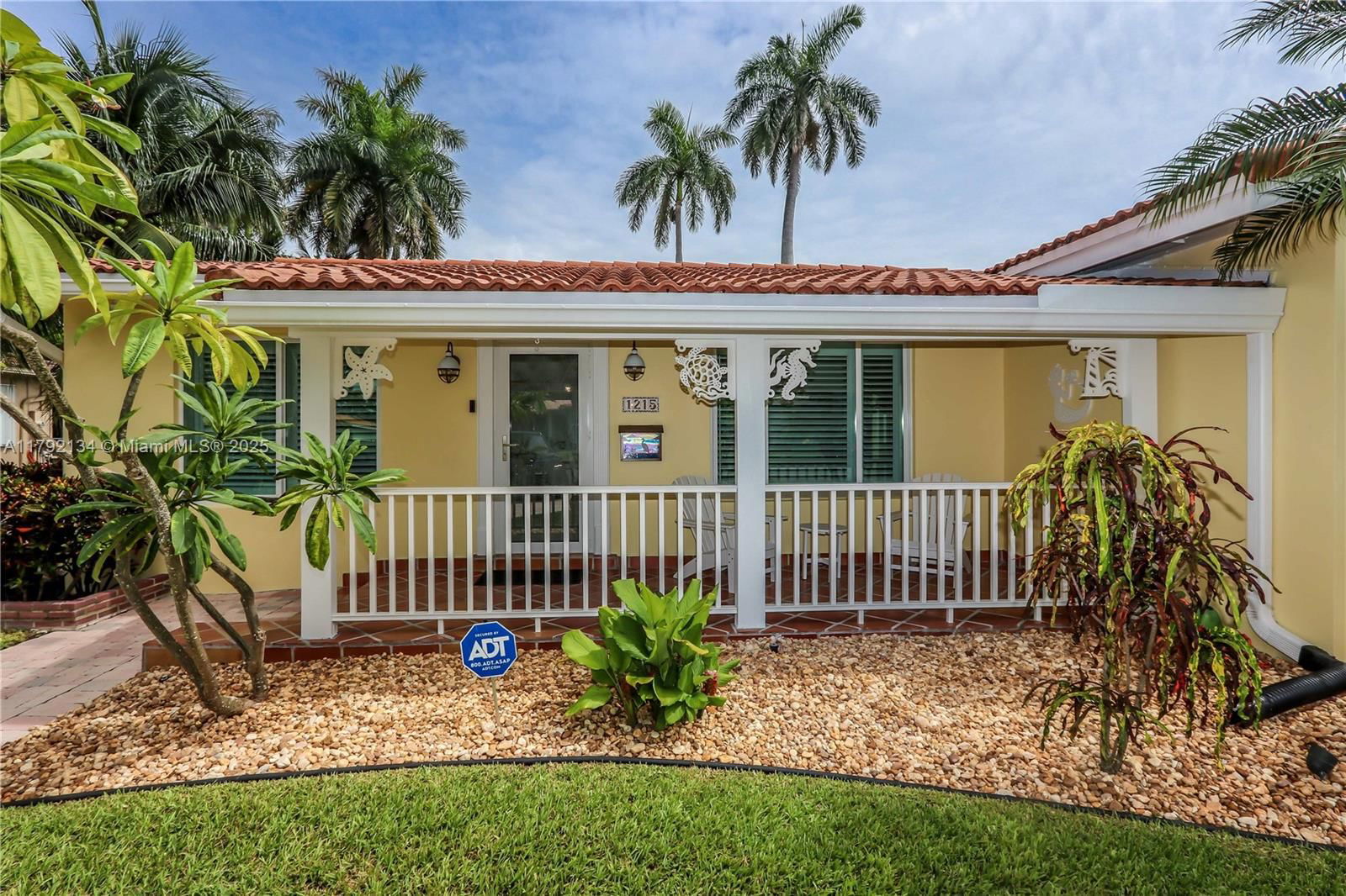 Real estate property located at 1215 Jefferson St, Broward, Hollywood Lakes Section, Hollywood, FL