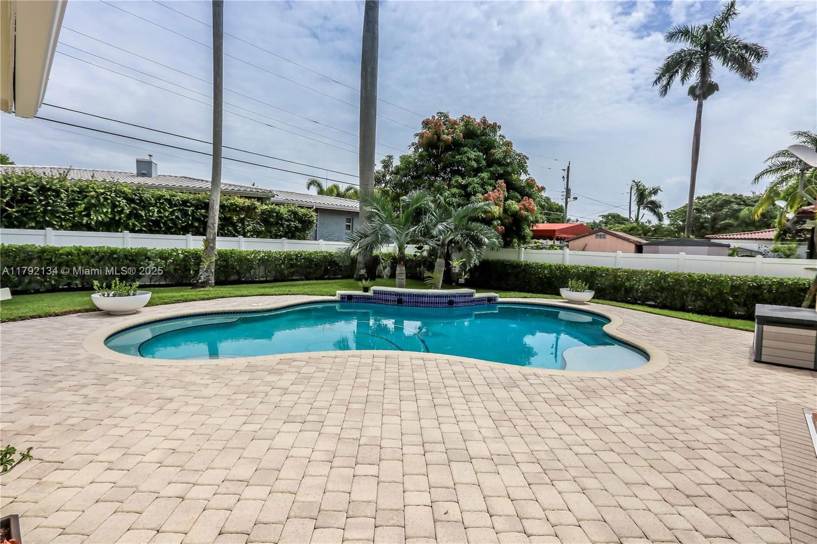 Real estate property located at 1215 Jefferson St, Broward, Hollywood Lakes Section, Hollywood, FL
