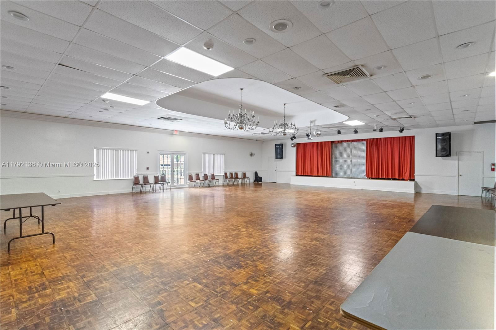 Real estate property located at 3800 Ocean Dr #1710, Broward, Hallmark Of Hollywood Con, Hollywood, FL