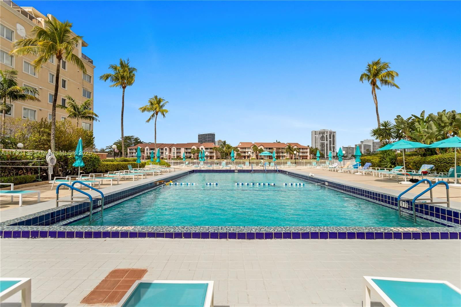 Real estate property located at 3800 Ocean Dr #1710, Broward, Hallmark Of Hollywood Con, Hollywood, FL
