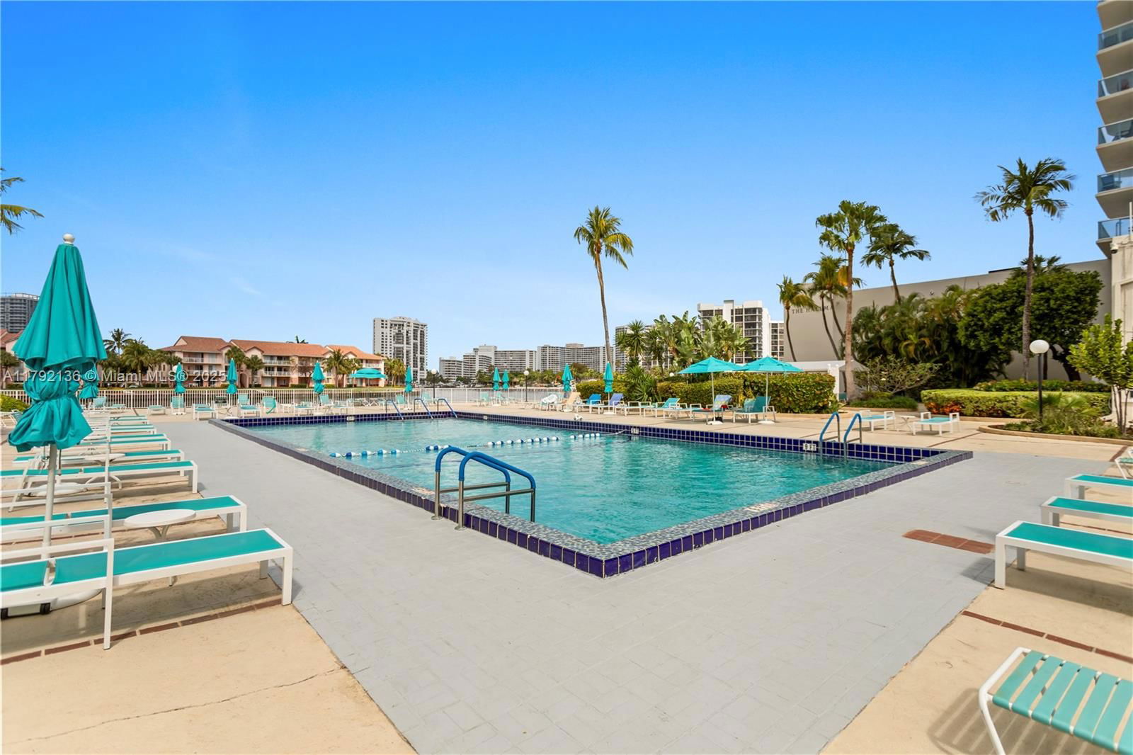 Real estate property located at 3800 Ocean Dr #1710, Broward, Hallmark Of Hollywood Con, Hollywood, FL