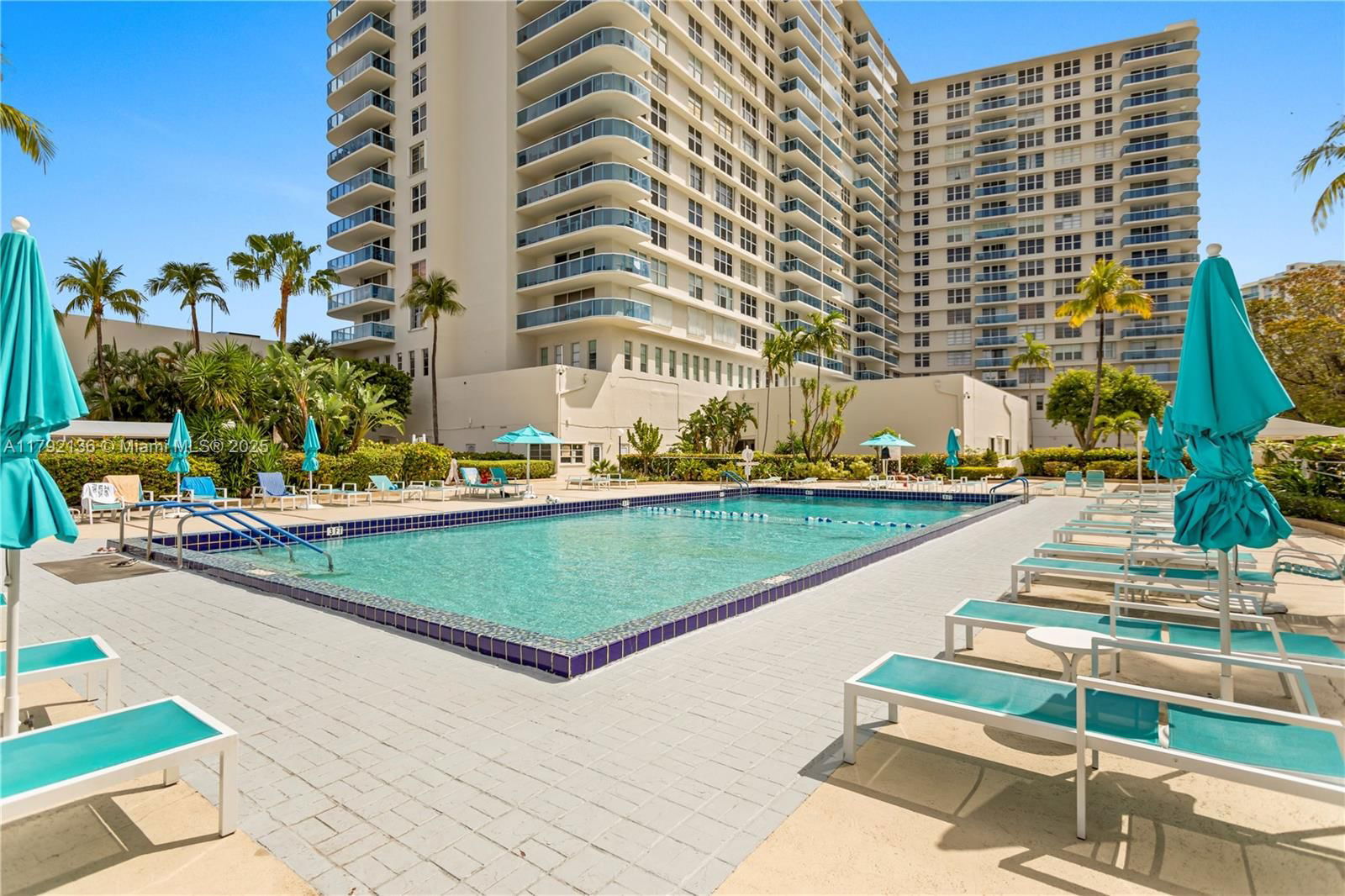 Real estate property located at 3800 Ocean Dr #1710, Broward, Hallmark Of Hollywood Con, Hollywood, FL