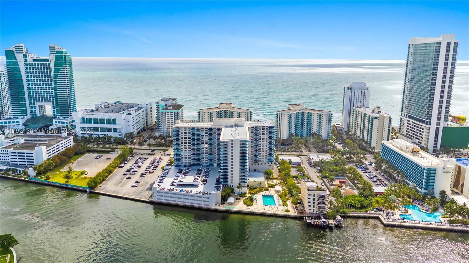 Real estate property located at 3800 Ocean Dr #1710, Broward, Hallmark Of Hollywood Con, Hollywood, FL