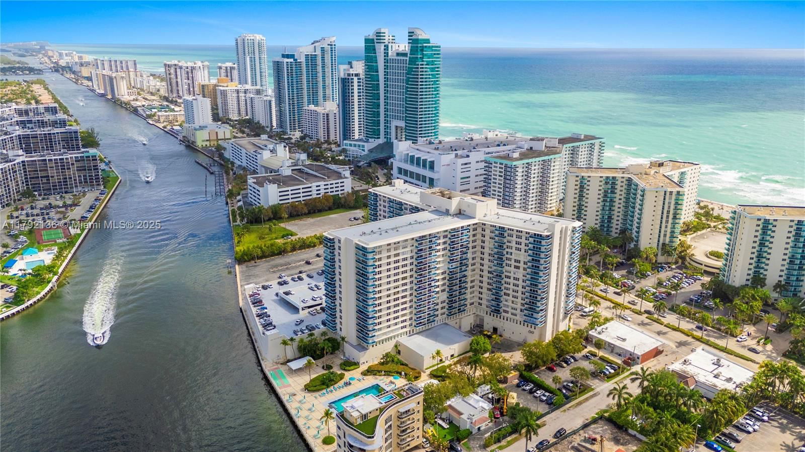 Real estate property located at 3800 Ocean Dr #1710, Broward, Hallmark Of Hollywood Con, Hollywood, FL