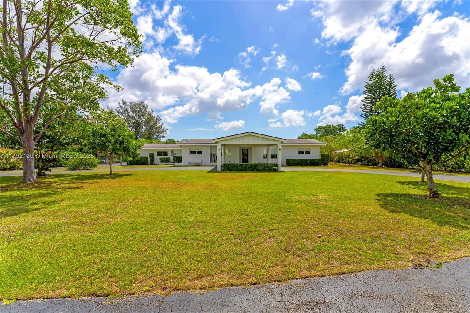 Real estate property located at 29425 182nd Ave, Miami-dade, Redland 1.14 Acre, Homestead, FL