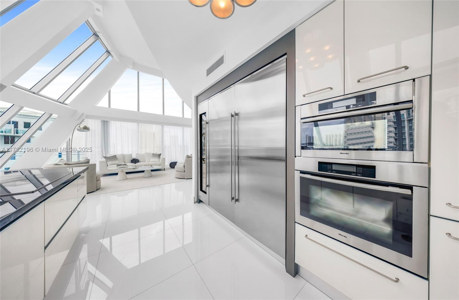 Real estate property located at 2950 188th St #547, Miami-dade, Artech Residences, Aventura, FL