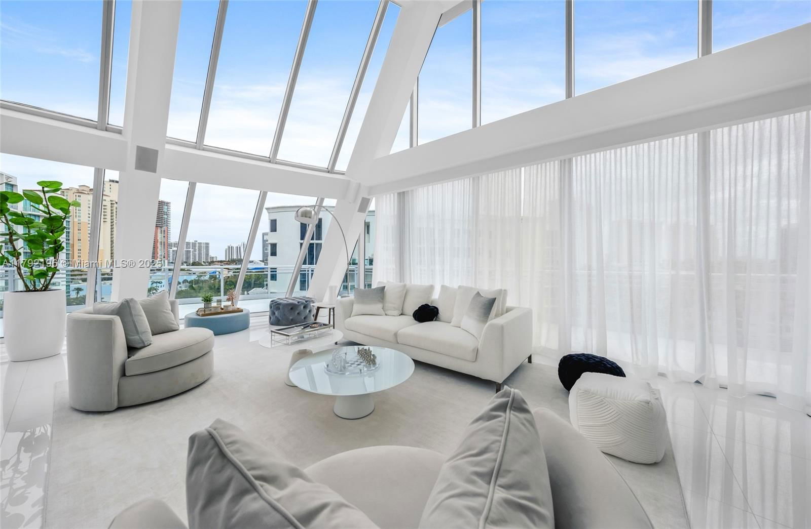 Real estate property located at 2950 188th St #547, Miami-dade, Artech Residences, Aventura, FL