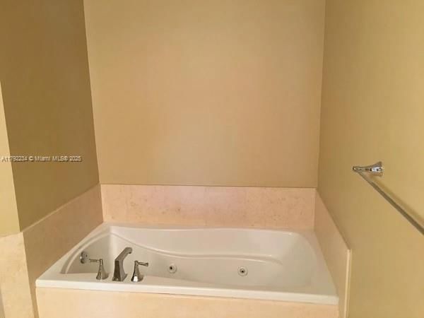 Real estate property located at 19900 Country Club Dr #612, Miami-dade, Turnberry Village So Towe, Aventura, FL