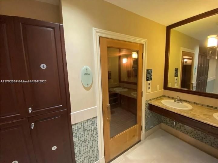 Real estate property located at 19900 Country Club Dr #612, Miami-dade, Turnberry Village So Towe, Aventura, FL