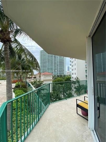 Real estate property located at 19900 Country Club Dr #612, Miami-dade, Turnberry Village So Towe, Aventura, FL