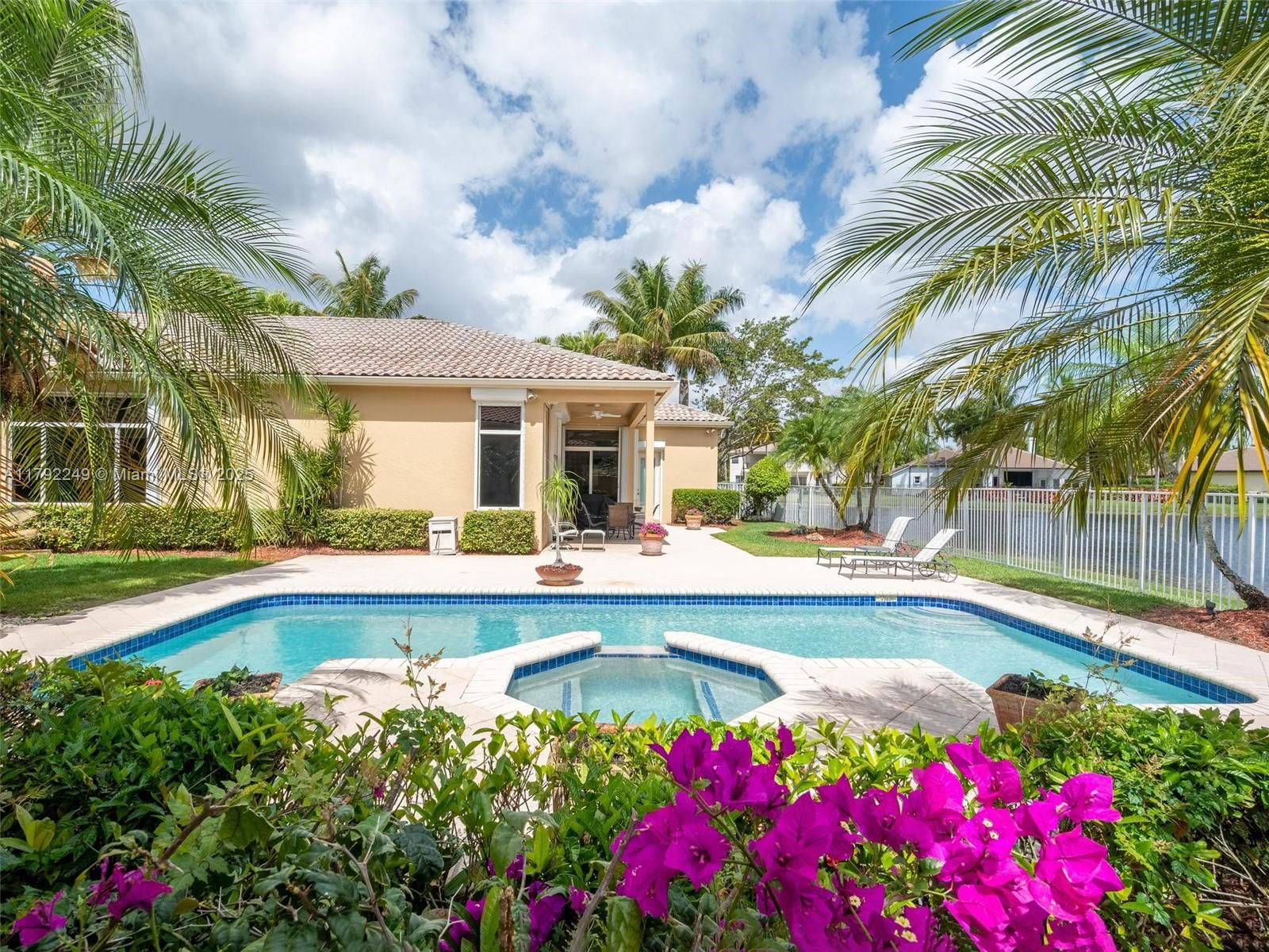 Real estate property located at 2456 Bay Isle Ct, Broward, Sector 7 - Parcels F G H, Weston, FL