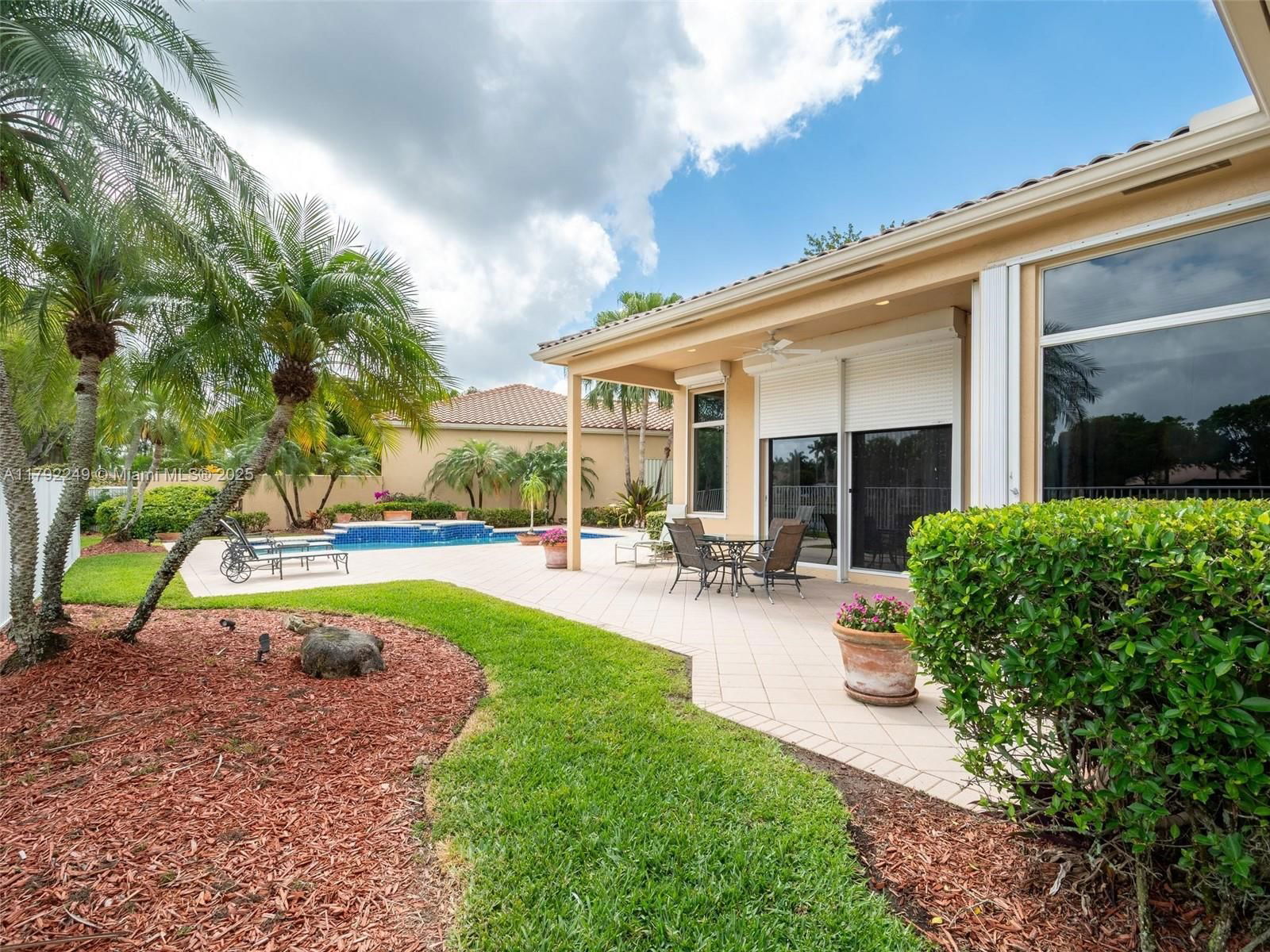 Real estate property located at 2456 Bay Isle Ct, Broward, Sector 7 - Parcels F G H, Weston, FL