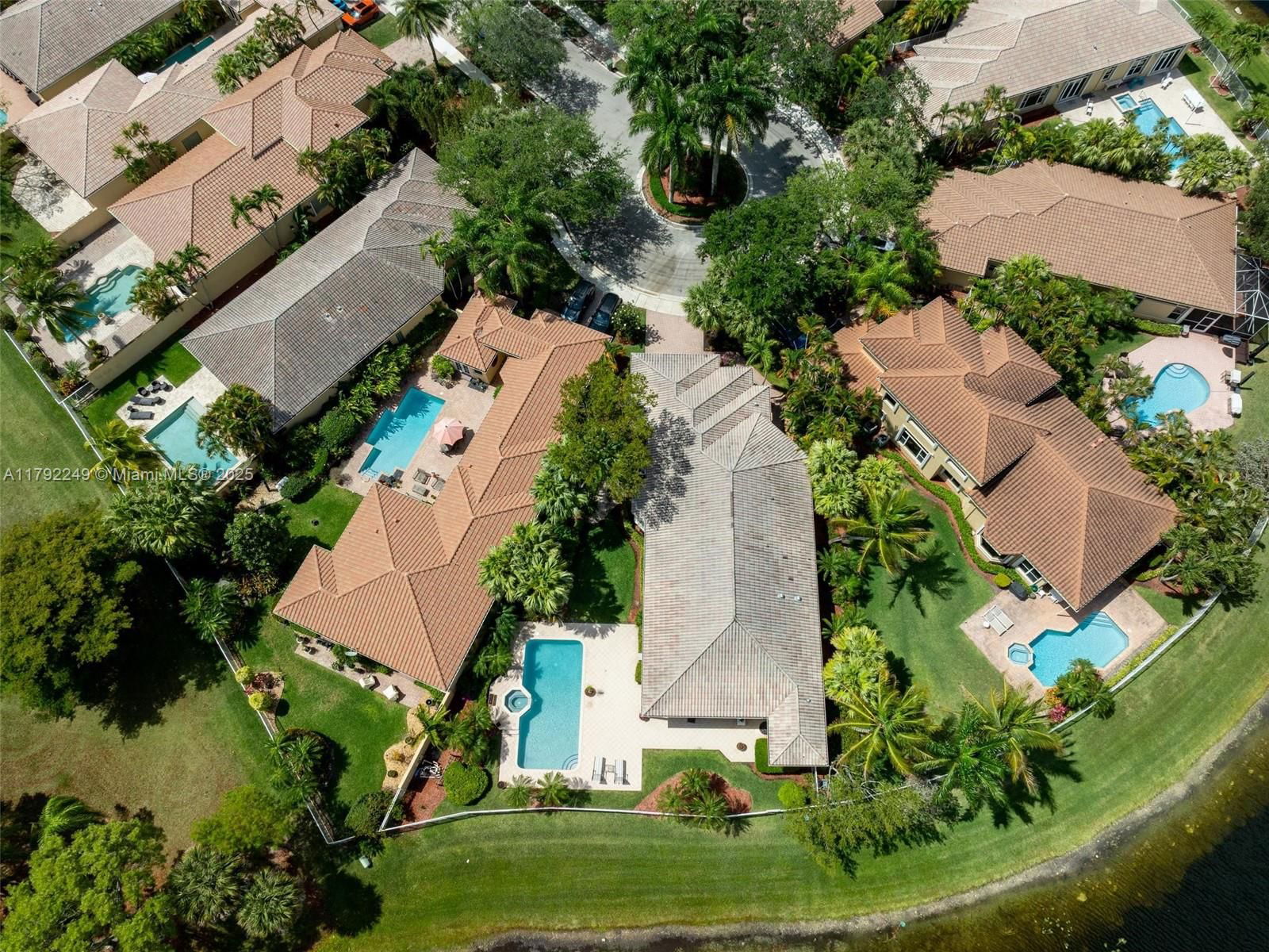 Real estate property located at 2456 Bay Isle Ct, Broward, Sector 7 - Parcels F G H, Weston, FL