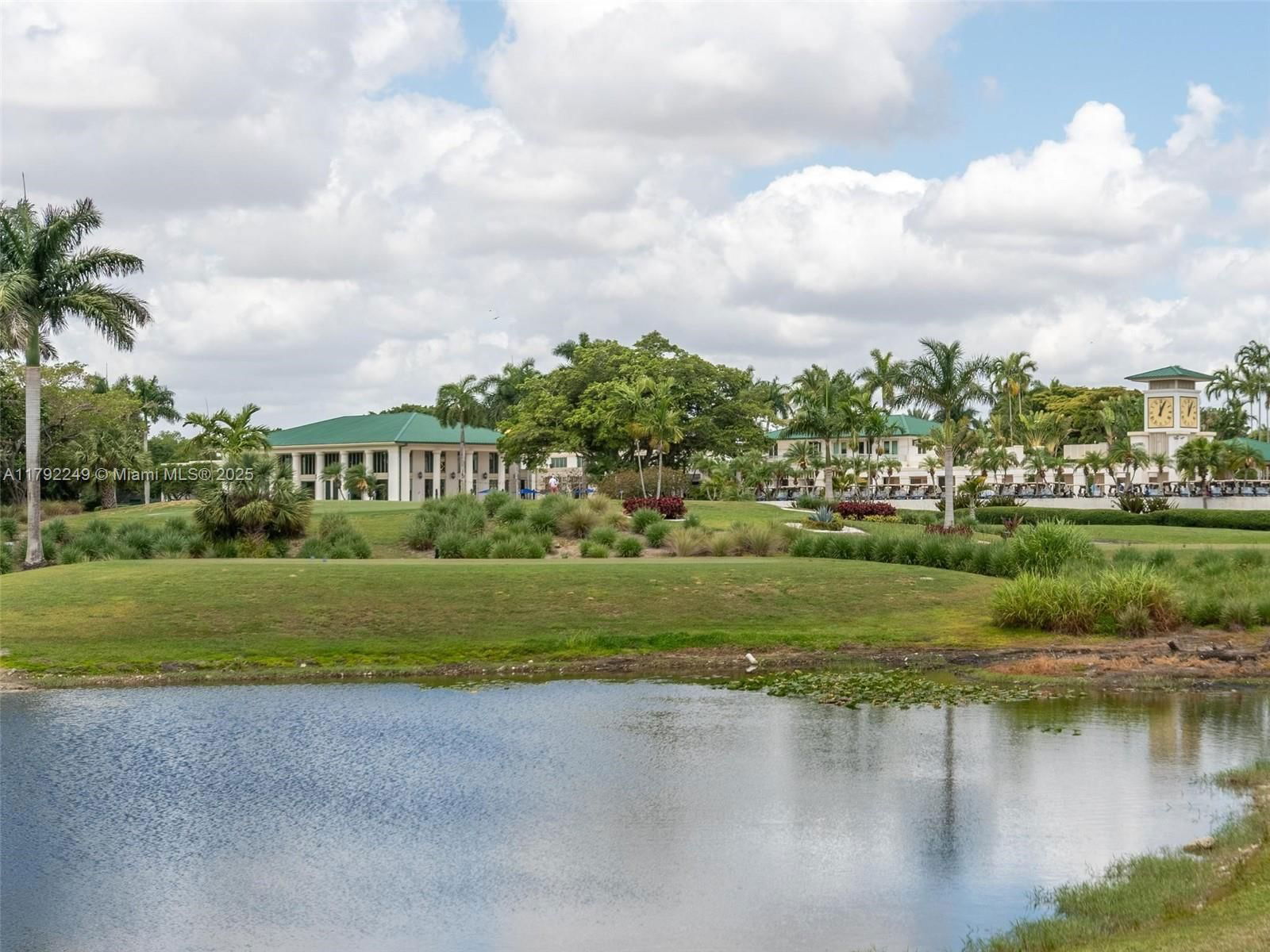 Real estate property located at 2456 Bay Isle Ct, Broward, Sector 7 - Parcels F G H, Weston, FL