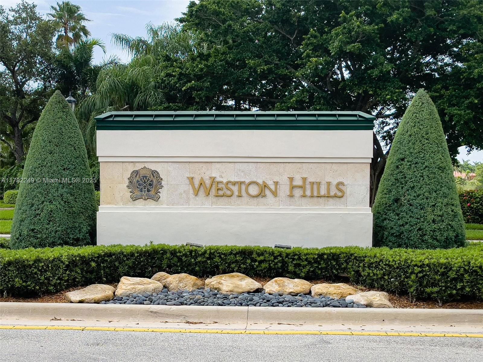 Real estate property located at 2456 Bay Isle Ct, Broward, Sector 7 - Parcels F G H, Weston, FL