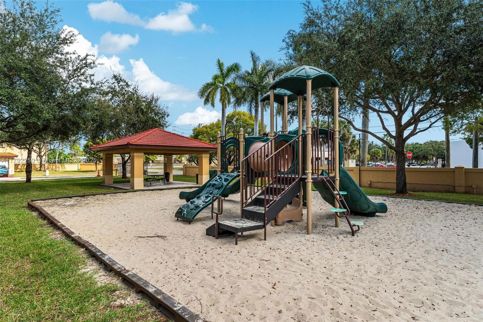 Real estate property located at 14024 Cypress Cove Cir, Broward, West Park-west Parcel, Davie, FL