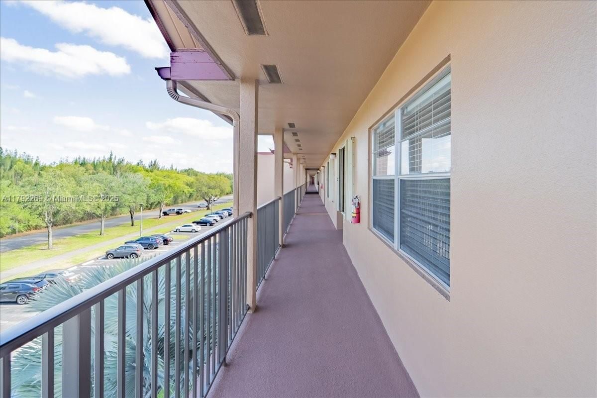 Real estate property located at 100 130th Ter #412C, Broward, Lancaster At Century Vill, Pembroke Pines, FL