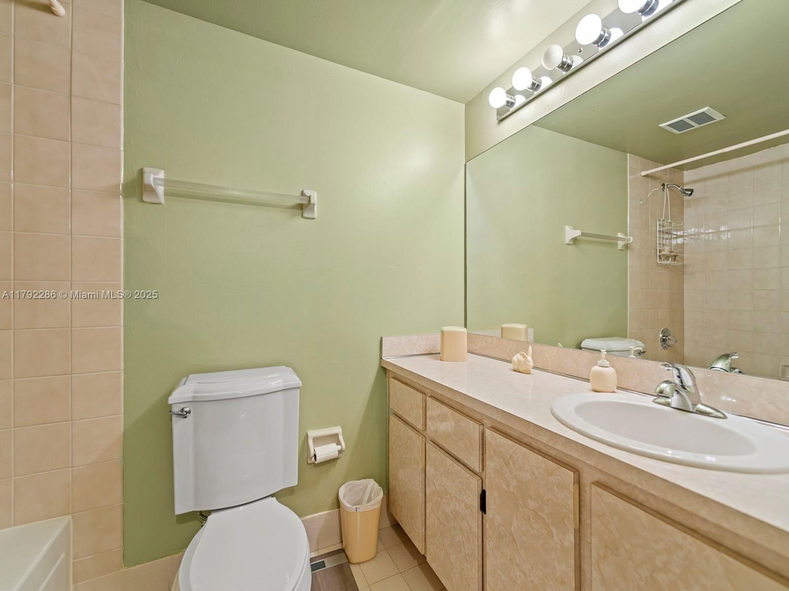 Real estate property located at 1300 122nd Ave #303-2, Miami-dade, Peninsula At Intl Gardens, Miami, FL