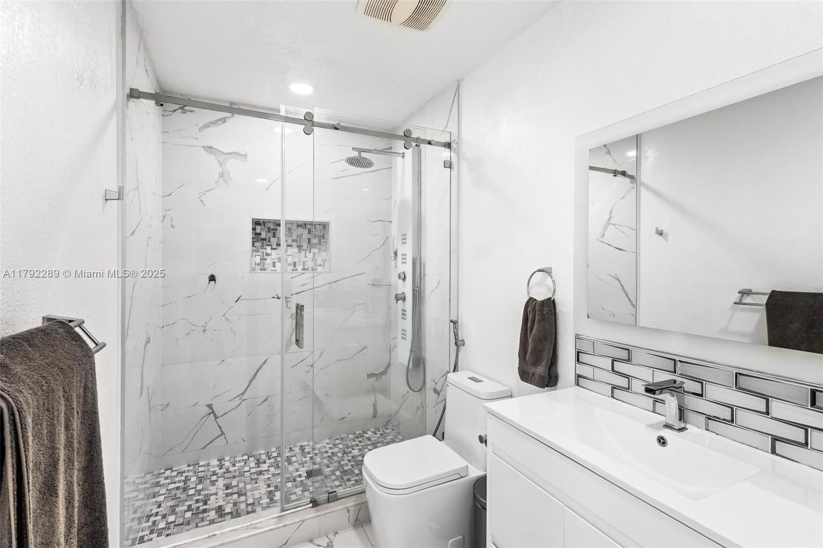 Real estate property located at 9365 44th St, Miami-dade, Ascot Park, Miami, FL