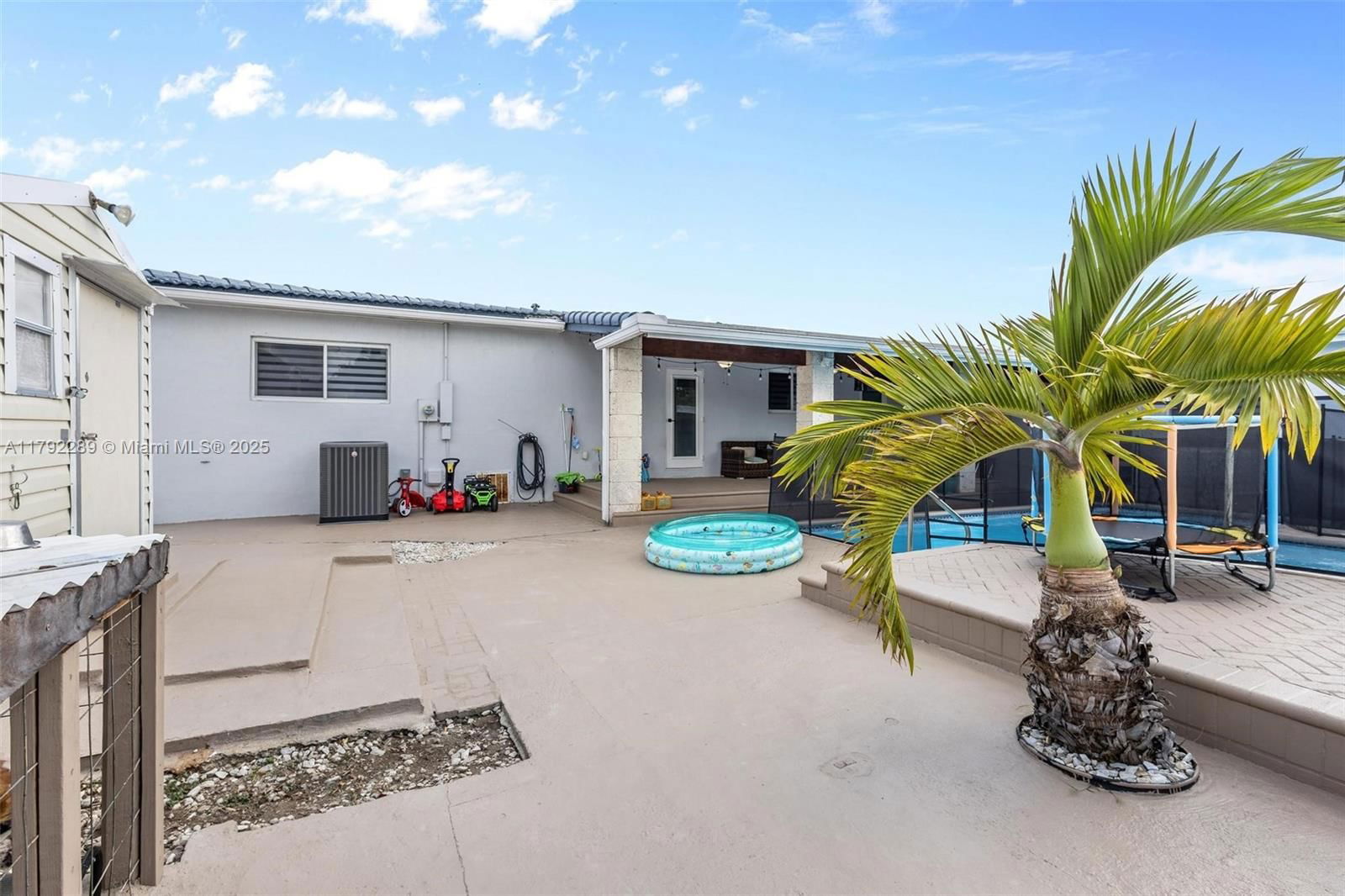 Real estate property located at 9365 44th St, Miami-dade, Ascot Park, Miami, FL