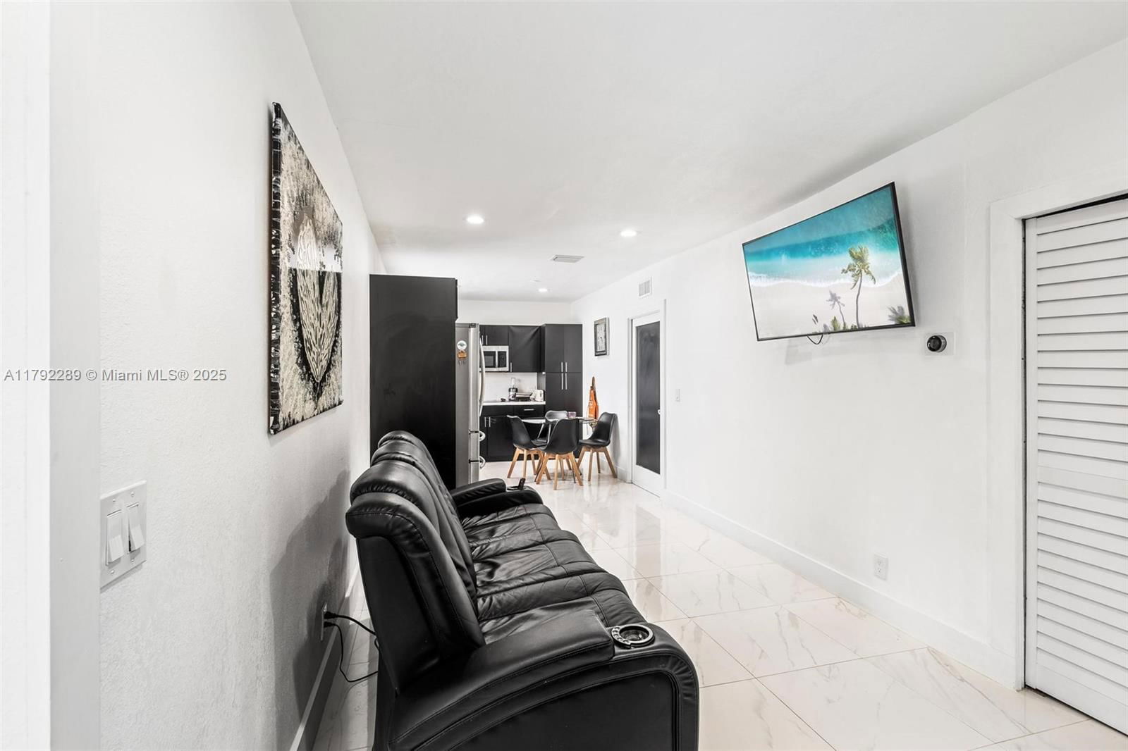 Real estate property located at 9365 44th St, Miami-dade, Ascot Park, Miami, FL