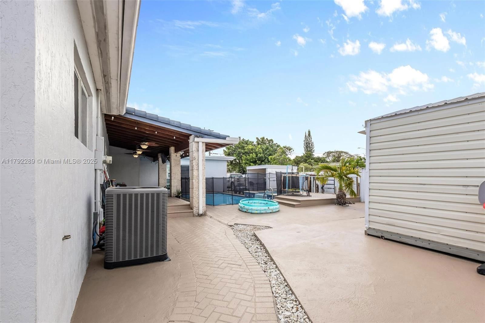 Real estate property located at 9365 44th St, Miami-dade, Ascot Park, Miami, FL