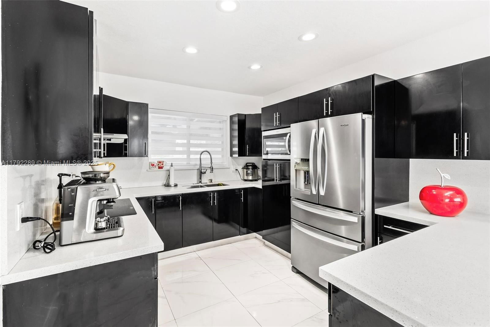 Real estate property located at 9365 44th St, Miami-dade, Ascot Park, Miami, FL