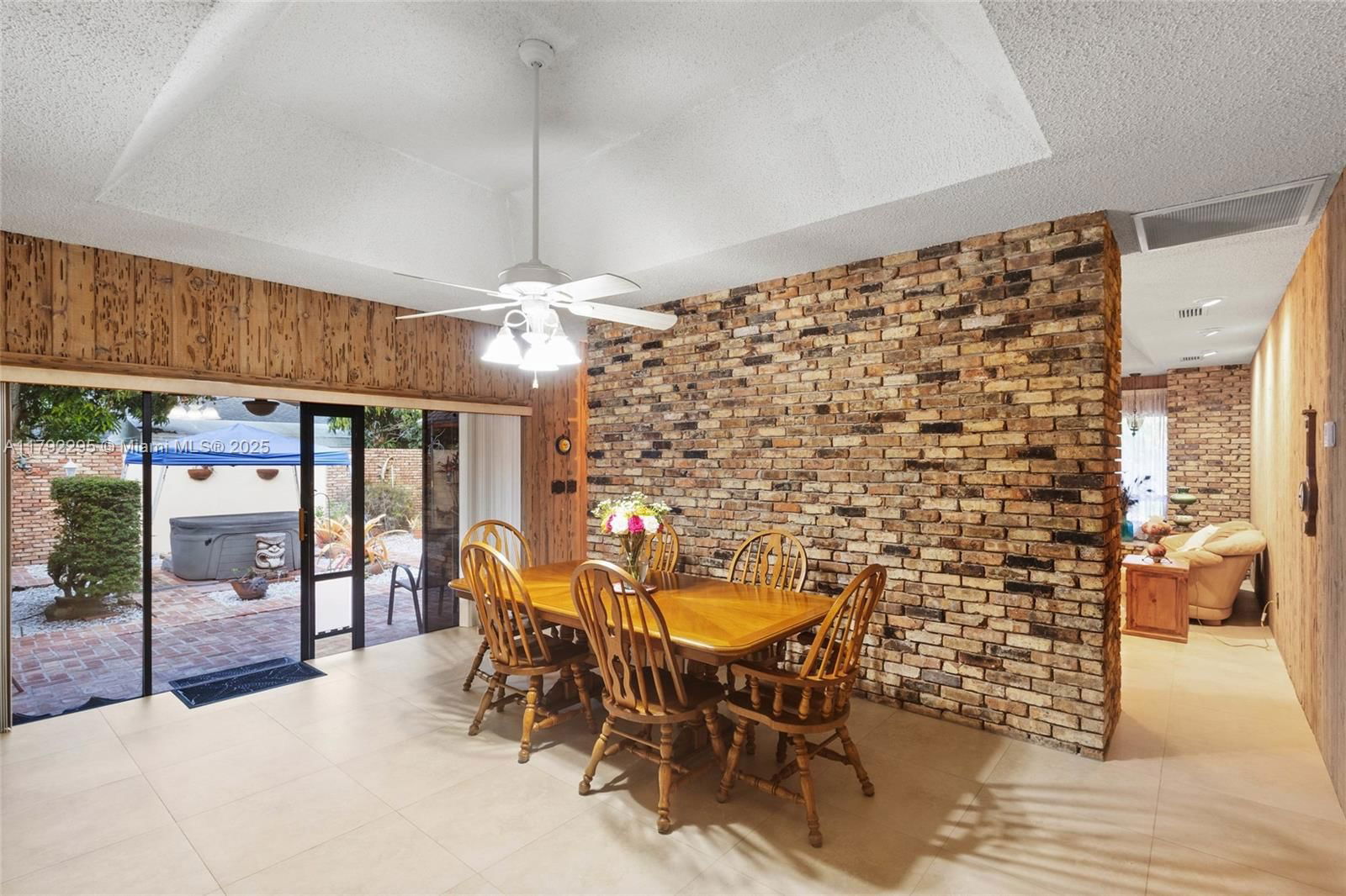 Real estate property located at 8261 186th St, Miami-dade, Old Cutler Grove, Cutler Bay, FL