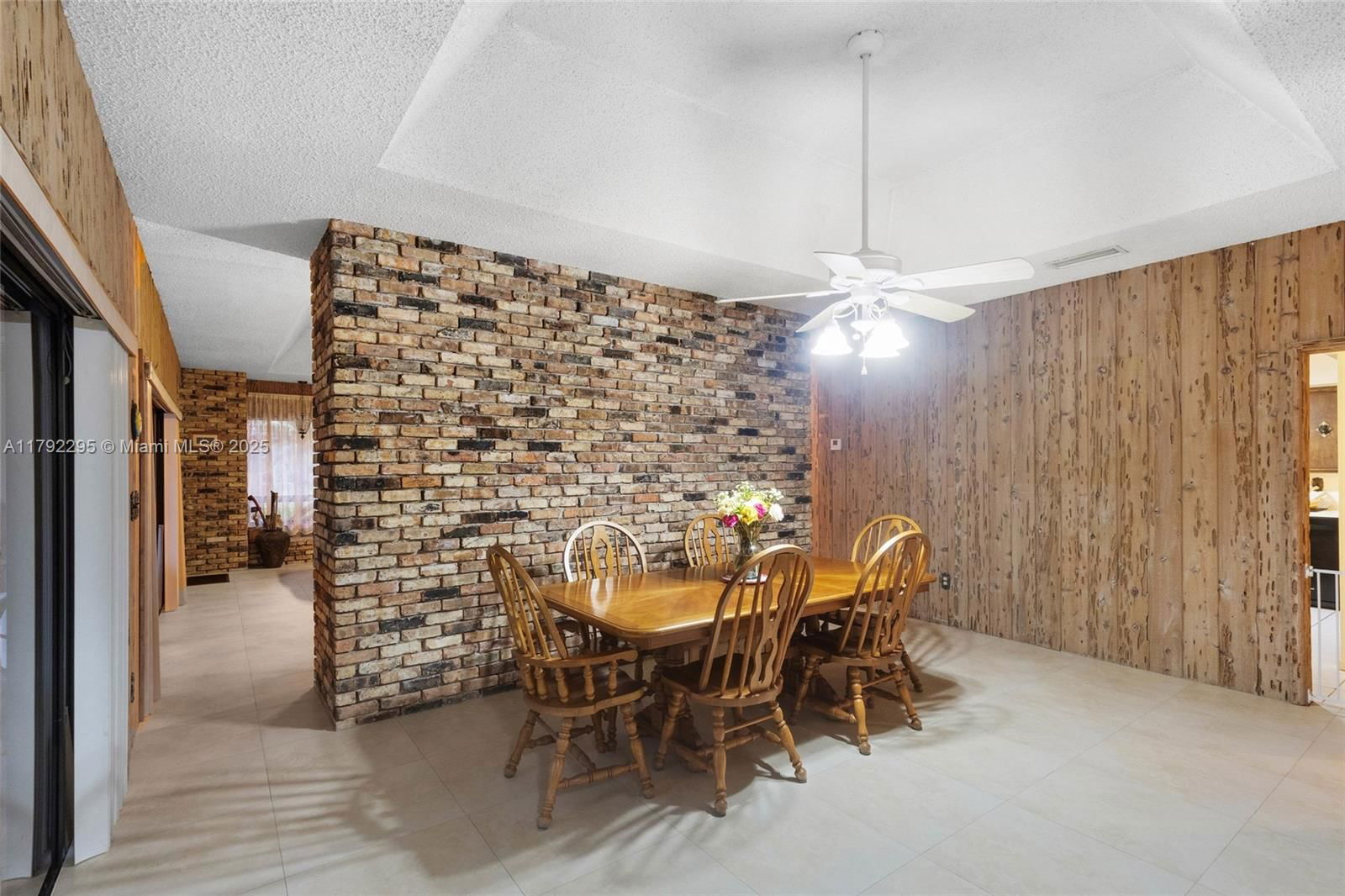 Real estate property located at 8261 186th St, Miami-dade, Old Cutler Grove, Cutler Bay, FL