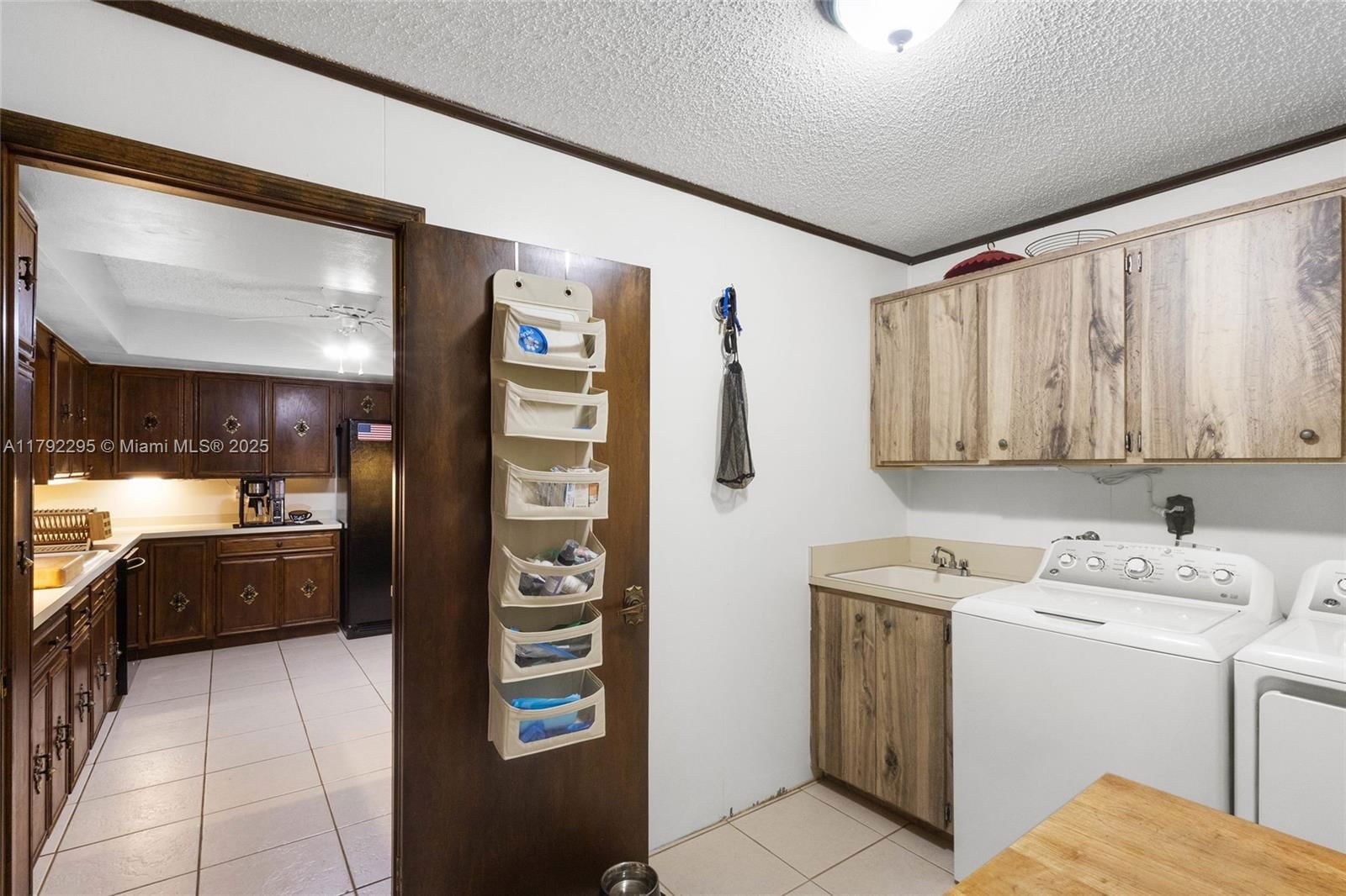 Real estate property located at 8261 186th St, Miami-dade, Old Cutler Grove, Cutler Bay, FL
