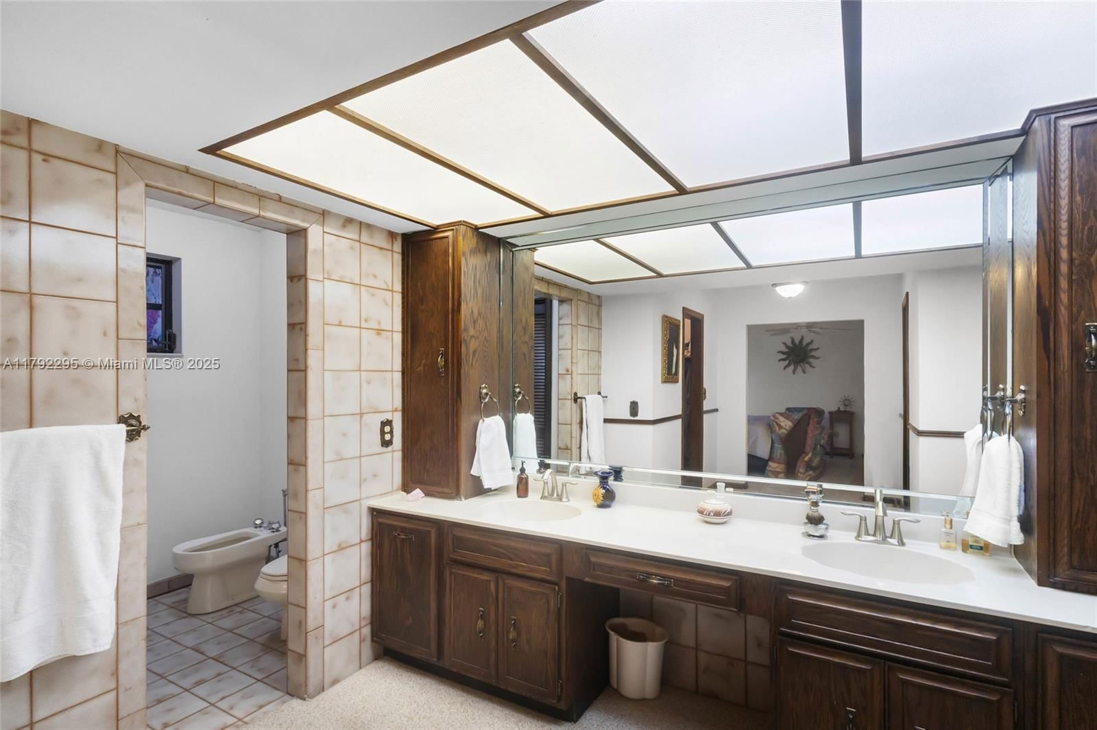 Real estate property located at 8261 186th St, Miami-dade, Old Cutler Grove, Cutler Bay, FL
