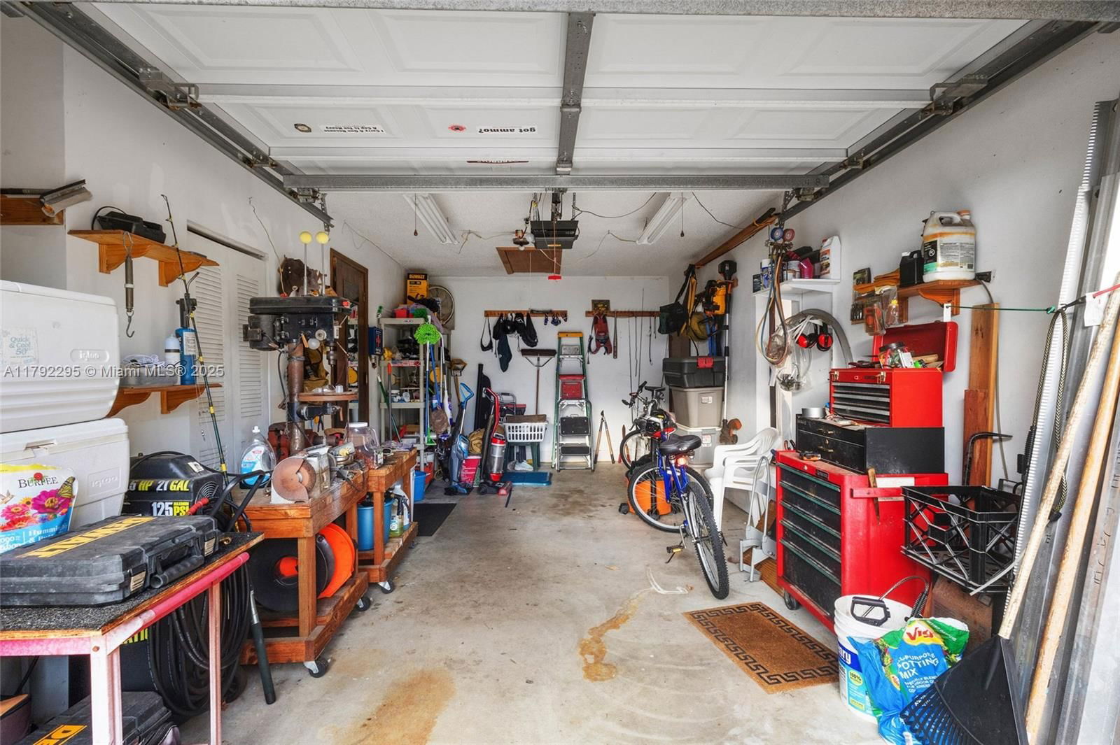 Real estate property located at 8261 186th St, Miami-dade, Old Cutler Grove, Cutler Bay, FL