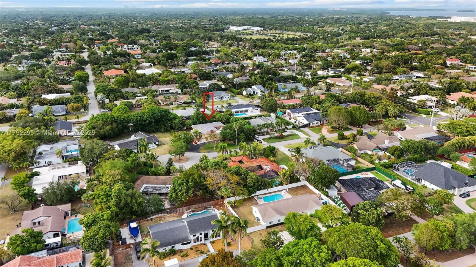 Real estate property located at 8261 186th St, Miami-dade, Old Cutler Grove, Cutler Bay, FL