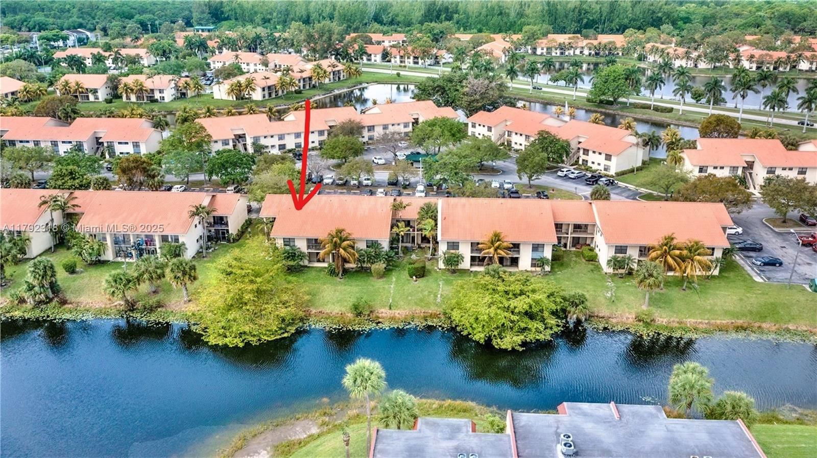 Real estate property located at 1513 Lake Crystal Dr B, Palm Beach, Palm Beach Grande Condo, West Palm Beach, FL
